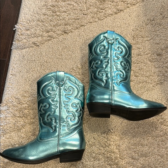 Metallic Teal Cowboy Boots - Picture 7 of 12